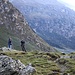 I due alpigiani dell'<b>Alp de Rog</b> ci accolgono con un randello in mano...