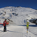 Von der Alp da Munt (2213m) bringt einem ein längerer Skilift hinauf bis unmittelbar zum Minschuns-Gipfel (2519m).