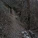 Il sentiero che da Brena s'incunea nel solco del torrente Riale.