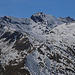 Gipfelaussicht vom Sosto (2220,6m):<br /><br />Pizzo del Corvo (3015m), Cima P.3086m, Scopi (3189,9m), Piz Miez (3119m) und vorn Rechts Cima della Bianca (2893,4m).
