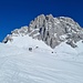 <b>Il mio obiettivo odierno non è tuttavia una cima, bensì la capanna del CAS ubicata in uno scenario letteralmente spettacolare, ai piedi della parete sud del Sulzfluh (2817 m). </b>
