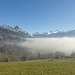 über dem Nebel sind die Mythen und die Alpen noch zu sehen