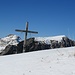 Auf der Wangspitze mit Zoom: tatsächlich steht das Kreuz nicht schief.