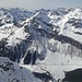 Auf dem Fulen-Gipfelgrat, tiefblick ins Chrauchtal...