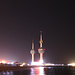 Tag 2 (26.2.) - أبراج الكويت , الكويت (Al Kuwayt, ’Abrāj al Kuwait): <br /><br />Die berühmten Wassertürme Kuwaits bei Nacht. Eigentlich dachte ich dass diser Abend das Feuerwerk stattfinden wird zu den Nationalfeierlichkeiten, doch es war dann schliesslich zwei Tage später angesagt.