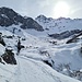 <b>Anche oggi è una bella giornata senza vento, ma con il sole leggermente velato. La cima da raggiungere è già in vista.</b>