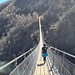 Auf dem schwankenden Ponte Tibetano