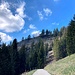 erstmals bekommen wir auf unserer gewählten Route die Fluh zur Ostseite zu Gesicht