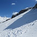 Ich quere diesen Hang: oben die Abrisskante des Schneebretts.