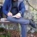 Der Tourenleiter beim einschreiben ins Wegbuch.