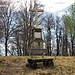 La grande croce sulla vetta del Monte Mondini.