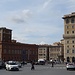 Piazza Venezia: Palazzo Venezia, Palazzo Bonaparte e palazzo di una compagnia di assicurazioni.