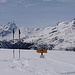 Auf dem Gipfel des Piz Colm. Es hat jetzt erstaunlicherweise deutlich mehr Schnee auf dem Gipfel als ich vor einem Jahr hier auf Skitour war.<br />[https://www.hikr.org/gallery/photo3525241.html Zum Vergleich]