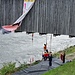 Sogar Turnerinnen feiern den Zollvertrag unter der alten Rheinbrücke