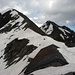 Casermetta svizzera ancora ricoperta da neve