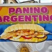 <b>Per acquistare l’agognato panino argentino devo pazientare in coda per 25 minuti …</b>