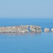 Die schmale Insel Sfaktiria, welche vor dem natürlichen Hafen von Pylos liegt und als Wellenbrecher fungiert...