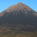 Tag 6 (2.5.):<br /><br />Gegen Abend präsentierte sich der Pico do Fogo (2829m) majestätisch. Der Landeshöhepunkt der Republik Kap Verde gehört zu den aktivsten Vulkanen im Atlantik und ist ein Paradebeispiel eines Stratovulkans.