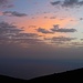 Tag 8 (4.5.):<br /><br />Wenige Minuten vor Sonnenaufgang mit Blick nach Nordwesten zum Atlantik. Wegen Wolken und der Lage des Vulkans liefen wir zunächst aber noch eine Stunde im Schatten bergauf.