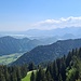 Von Beginn an hat man ganz nette Ausblicke auf das Ostallgäu samt den Ammergauer Alpen und den Forggensee