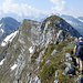 Es folgt der Gipfelgrat zum Schiberg.