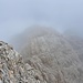 Aufstieg zur Fopa de Matia – im Nebel ist mir zuerst nicht ganz klar, wo der Gipfel ist…<br />