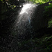 Glitzernder Wasserfall zwischen Orzino und Bosco