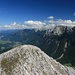 auf der Großen Ahrnspitze mit Blick Richtung Mittenwald und Karwendel