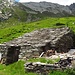 Edificio in pietra a secco all'Alpe Fòrcola.