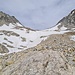 <b>Sulle pietraie dell’Alpe Nuova dei piccoli omini di pietra aiutano a ritrovare le tracce del sentiero, che spesso si dissolvono. </b>