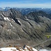 Nun ein paar Aussichtsbilder vom Sustenhorn 3503m.<br />Hier sicht runter ins Voralptal zur Voralphütte. Links oben von der Hütte markant der Fleckistock 3416m. 