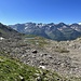 Rückblick aus dem ersten steileren Anstieg - Lago di Sabbioni und ganz rechts taucht der Basodino auf