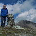Selbstauslöser-Gipfelfoto auf dem Tällihorn, im Hintergrund das Bärenhorn.