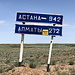Unterwegs zwischen Almaty und Balkash - Im neuntgrößten Land der Erde sind die Distanzen groß. Die Hauptstadt ist mittlerweile aber nur noch 942 km entfernt.