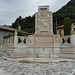 monumento all'ingresso della Fabbrica del Duomo
