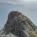Großer Zunig: Blick vom höchsten Punkt auf das Gipfelkreuz