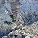 Aufstieg zum Valun Blanch (Vallon Bianco) – vorbei an der Abzweigung zum Klettersteig zur Furcia Rossa III (das Schild liegt auf dem Boden)<br />