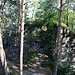 Hrad Kavčiny, Blick zum Hauptfelsen