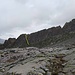 la cresta percorsa, l'attacco Paleari (segnato in giallo) si trova in un intaglio appena dopo la cima di partenza della cresta