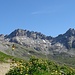 Blick zum heutigen Gipfelziel von der Fuorcla Gualdauna.