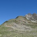 Auf dem anfangs breiten Piz Viroula Südgrat. Bis auf ca. 2850 m ü. M. übersteigt die Schwierigkeit nicht T2.