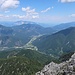 Der Blick geht am Monte Lussari vorbei in Richtung Kärnten.