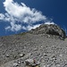 Der Gipfelaufbau der Cima Santa Maria liegt vor mir: es geht das Geröllfeld links hinauf - viel steiler, als es aussieht!