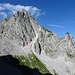 Blick über Potse di Gaule zum Biolet mit der rot markierten Aufstiegsrinne. In gelb mein Abstieg auf der Gummfluh-Rundtour diesen Juni.
