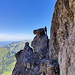 ... zum Einstieg am Krummen Turm. <br />Stefan sondiert die Route ...