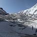 Zwischen 3700 m und 3400 m ist der Gletscher extrem zerklüftet.