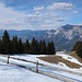 Nach Nordwesten schaut man über das Gailtal in die Gailtaler Alpen mit dem dominierenden Dobratsch.