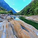 Am Morgen früh in Lavertezzo an der Verzasca.