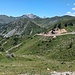 Start zum 3. Gipfel (Monte Croce Domini). Rechts erkennt man gut die Höhenstraße, die dort nur geschottert ist.