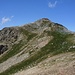 Den Petit Pic d'Arriel (2683 m) könnte man vom Col d'Arriel leicht mitnehmen und wohl auch überschreiten. Die genaue Route kenne ich aber nicht.